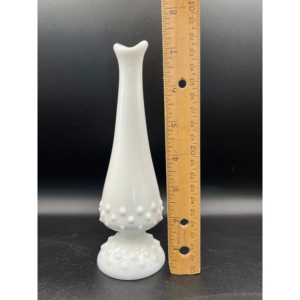 Vtg Fenton White Glass Hobnail Bud Vase Trumpet Swung Decor 7.75
